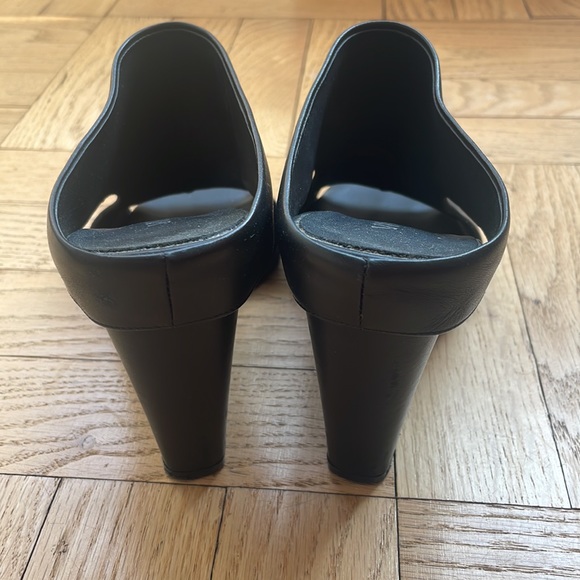 Vince cut out wedges, 4 inch heel, size 7.5 - Picture 3 of 10